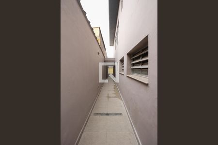 Casa à venda com 270m², 4 quartos e 4 vagas Casa à venda com 270m², 4 quartos e 4 vagasCorredor