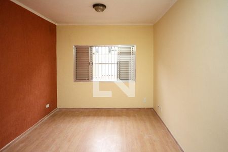 Casa à venda com 270m², 4 quartos e 4 vagas Casa à venda com 270m², 4 quartos e 4 vagasSuite