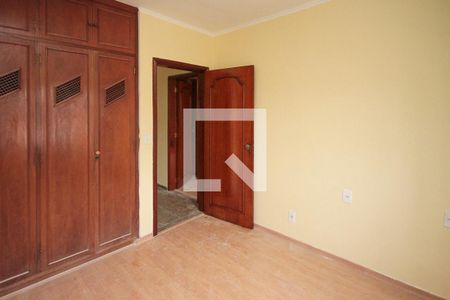 Casa à venda com 270m², 4 quartos e 4 vagas Casa à venda com 270m², 4 quartos e 4 vagasQuarto 02