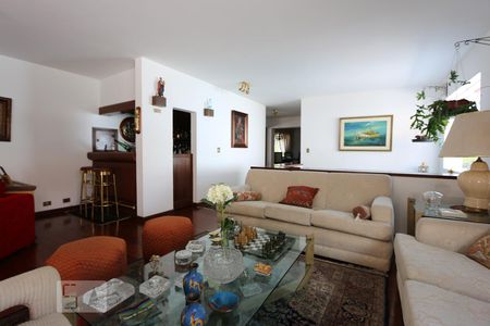 sala de casa para alugar com 4 quartos, 450m² em Vila Inah, São Paulo