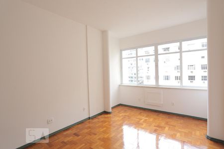 Sala/Quarto de kitnet/studio à venda com 1 quarto, 45m² em Copacabana, Rio de Janeiro