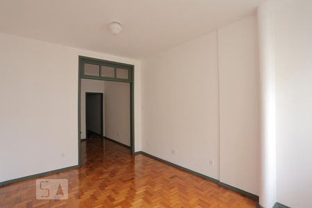 Sala/Quarto de kitnet/studio à venda com 1 quarto, 45m² em Copacabana, Rio de Janeiro