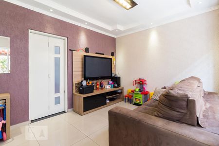 Casa de condomínio à venda com 76m², 2 quartos e 2 vagasSala