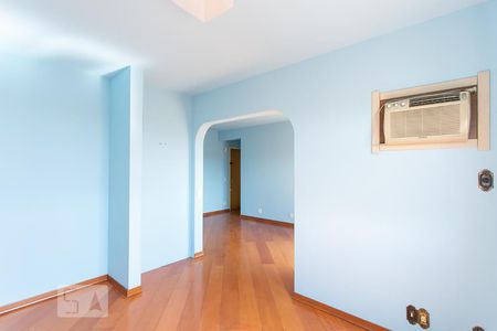 Sala/Quarto de apartamento à venda com 1 quarto, 47m² em Glória, Porto Alegre