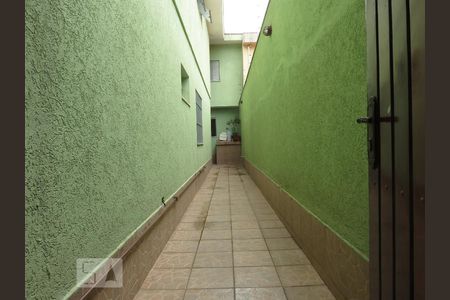 Entrada de Serviço de casa à venda com 5 quartos, 270m² em Vila Dalva, Osasco