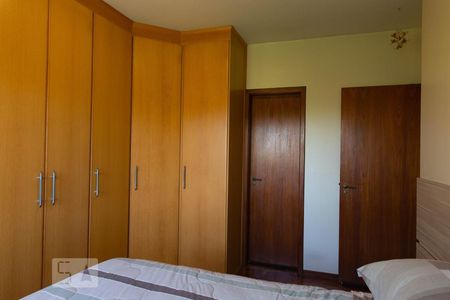 Suíte de apartamento para alugar com 2 quartos, 166m² em Jardim Itu Sabará, Porto Alegre