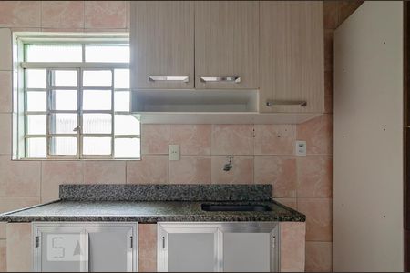 Cozinha de casa para alugar com 2 quartos, 36m² em Santa Cruz, Belo Horizonte