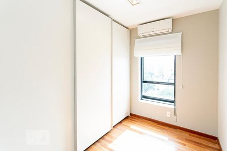 Quarto 1 de apartamento para alugar com 3 quartos, 176m² em Pinheiros, São Paulo
