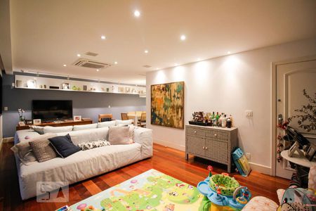 Sala de apartamento à venda com 3 quartos, 180m² em Barra da Tijuca, Rio de Janeiro