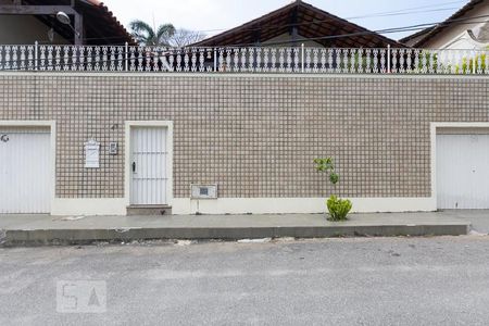 Frente da Casa de casa para alugar com 4 quartos, 500m² em Badu, Niterói