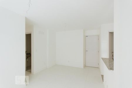 Sala de apartamento para alugar com 2 quartos, 65m² em Pechincha, Rio de Janeiro