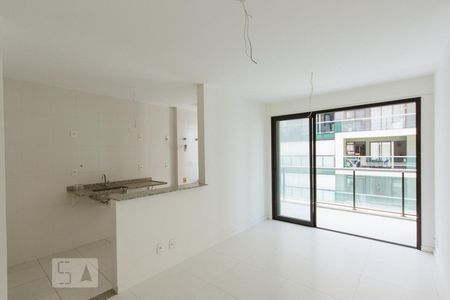 Sala de apartamento para alugar com 2 quartos, 65m² em Pechincha, Rio de Janeiro