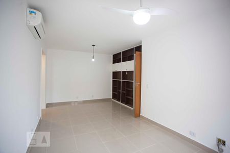 Sala de apartamento para alugar com 2 quartos, 90m² em Maracanã, Rio de Janeiro