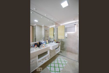 Apartamento para alugar com 150m², 2 quartos e 3 vagas Apartamento para alugar com 150m², 2 quartos e 3 vagasBanheiro Senhora da Suíte 1