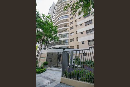 Apartamento para alugar com 150m², 2 quartos e 3 vagas Apartamento para alugar com 150m², 2 quartos e 3 vagasFachada