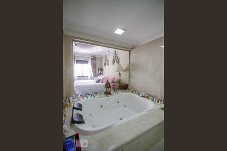 Apartamento para alugar com 150m², 2 quartos e 3 vagas Apartamento para alugar com 150m², 2 quartos e 3 vagasBanheiro Senhora da Suíte 1