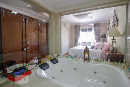 Apartamento para alugar com 150m², 2 quartos e 3 vagas Apartamento para alugar com 150m², 2 quartos e 3 vagasBanheiro Senhora da Suíte 1