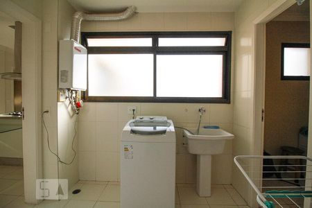 Apartamento para alugar com 150m², 2 quartos e 3 vagas Apartamento para alugar com 150m², 2 quartos e 3 vagasÁrea de Serviço