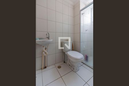 Banheiro de apartamento à venda com 1 quarto, 26m² em Vila Campanela, São Paulo