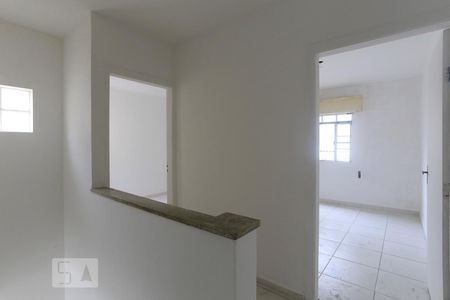 Corredor de casa para alugar com 3 quartos, 150m² em Vila Santo Estéfano, São Paulo