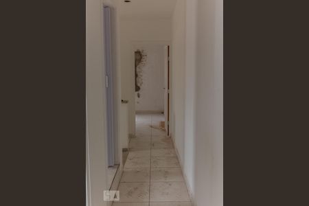 Corredor de casa para alugar com 3 quartos, 150m² em Vila Santo Estéfano, São Paulo