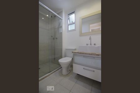 Banheiro de apartamento à venda com 2 quartos, 68m² em Vila Andrade, São Paulo