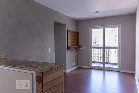 Sala de apartamento para alugar com 3 quartos, 68m² em Jardim Celeste, São Paulo