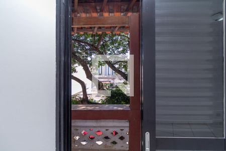 Varanda de casa para alugar com 3 quartos, 160m² em Vila Paulo Silas, São Paulo