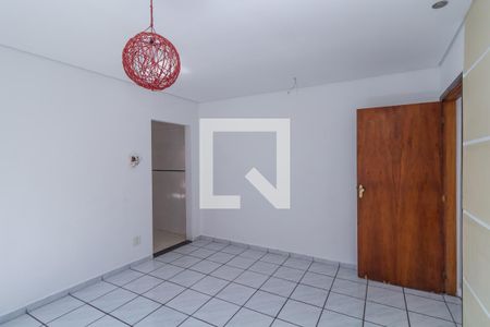 Sala de casa para alugar com 3 quartos, 160m² em Vila Paulo Silas, São Paulo