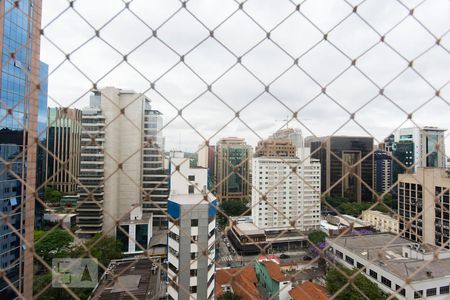 Vista de apartamento à venda com 2 quartos, 90m² em Itaim Bibi, São Paulo