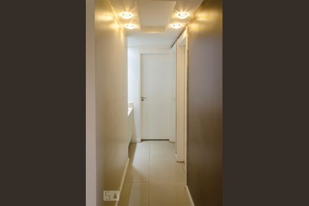 Corredor de apartamento à venda com 2 quartos, 44m² em Mato Grande, Canoas