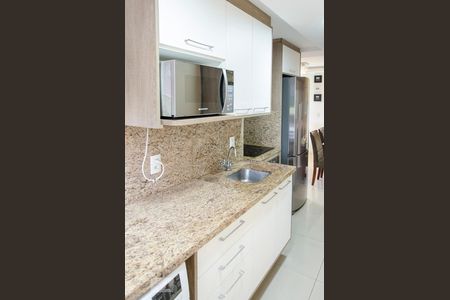 Cozinha de apartamento à venda com 2 quartos, 44m² em Mato Grande, Canoas