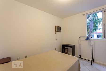 Quarto 1 de apartamento para alugar com 1 quarto, 46m² em Trindade, Florianópolis