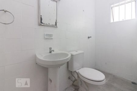 Banheiro de casa para alugar com 1 quarto, 30m² em Vila Albertina, São Paulo