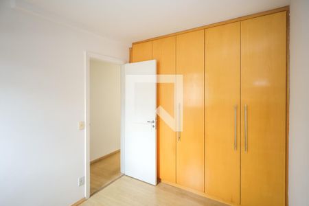 Quarto 1 de apartamento para alugar com 2 quartos, 57m² em Vila Moinho Velho, São Paulo