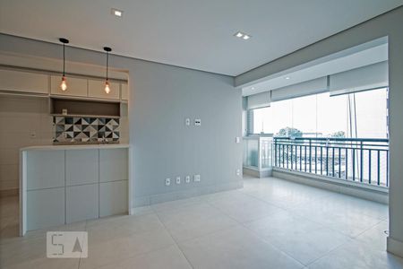 Sala e Varanda de apartamento para alugar com 2 quartos, 65m² em Campo Belo, São Paulo