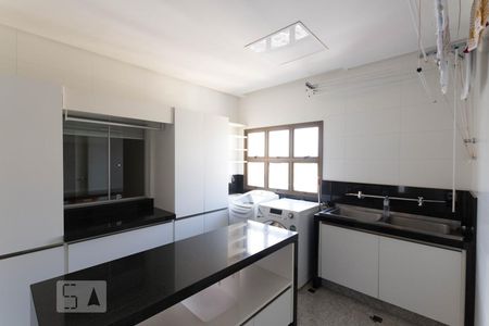 Área de seriço de apartamento para alugar com 3 quartos, 527m² em Setor Oeste, Goiânia