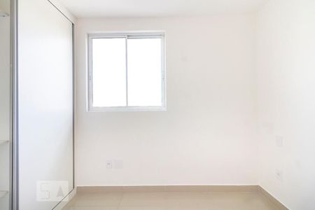 Quarto de apartamento para alugar com 3 quartos, 75m² em Planalto, Belo Horizonte