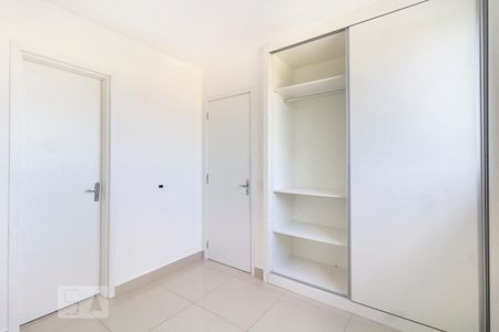 Quarto de apartamento para alugar com 3 quartos, 75m² em Planalto, Belo Horizonte