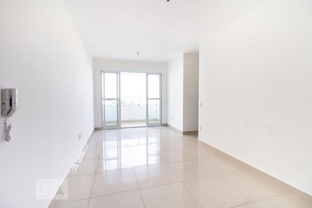 Sala de apartamento para alugar com 3 quartos, 75m² em Planalto, Belo Horizonte