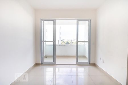 Sala de apartamento para alugar com 3 quartos, 75m² em Planalto, Belo Horizonte