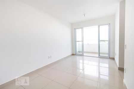 Sala de apartamento para alugar com 3 quartos, 75m² em Planalto, Belo Horizonte