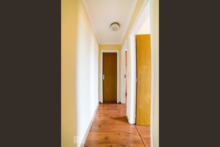 Corredor Quartos de apartamento à venda com 2 quartos, 55m² em Vila Cachoeira, São Paulo