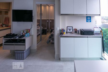 Sala e Cozinha de apartamento à venda com 1 quarto, 35m² em Água Branca, São Paulo
