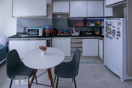 Sala e Cozinha de apartamento à venda com 1 quarto, 35m² em Água Branca, São Paulo