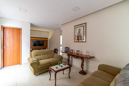 Sala de apartamento à venda com 3 quartos, 150m² em Floresta, Belo Horizonte