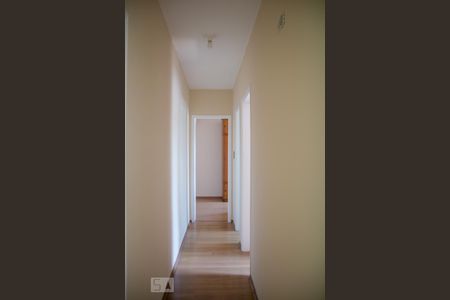 Corredor de apartamento para alugar com 2 quartos, 70m² em Rudge Ramos, São Bernardo do Campo