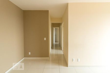 Corredor de apartamento à venda com 3 quartos, 71m² em Gopoúva, Guarulhos