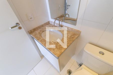 Banheiro da suíte de apartamento à venda com 2 quartos, 57m² em Taquaral, Campinas