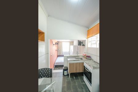 Cozinha de kitnet/studio para alugar com 1 quarto, 25m² em Cidade Jardim, Belo Horizonte